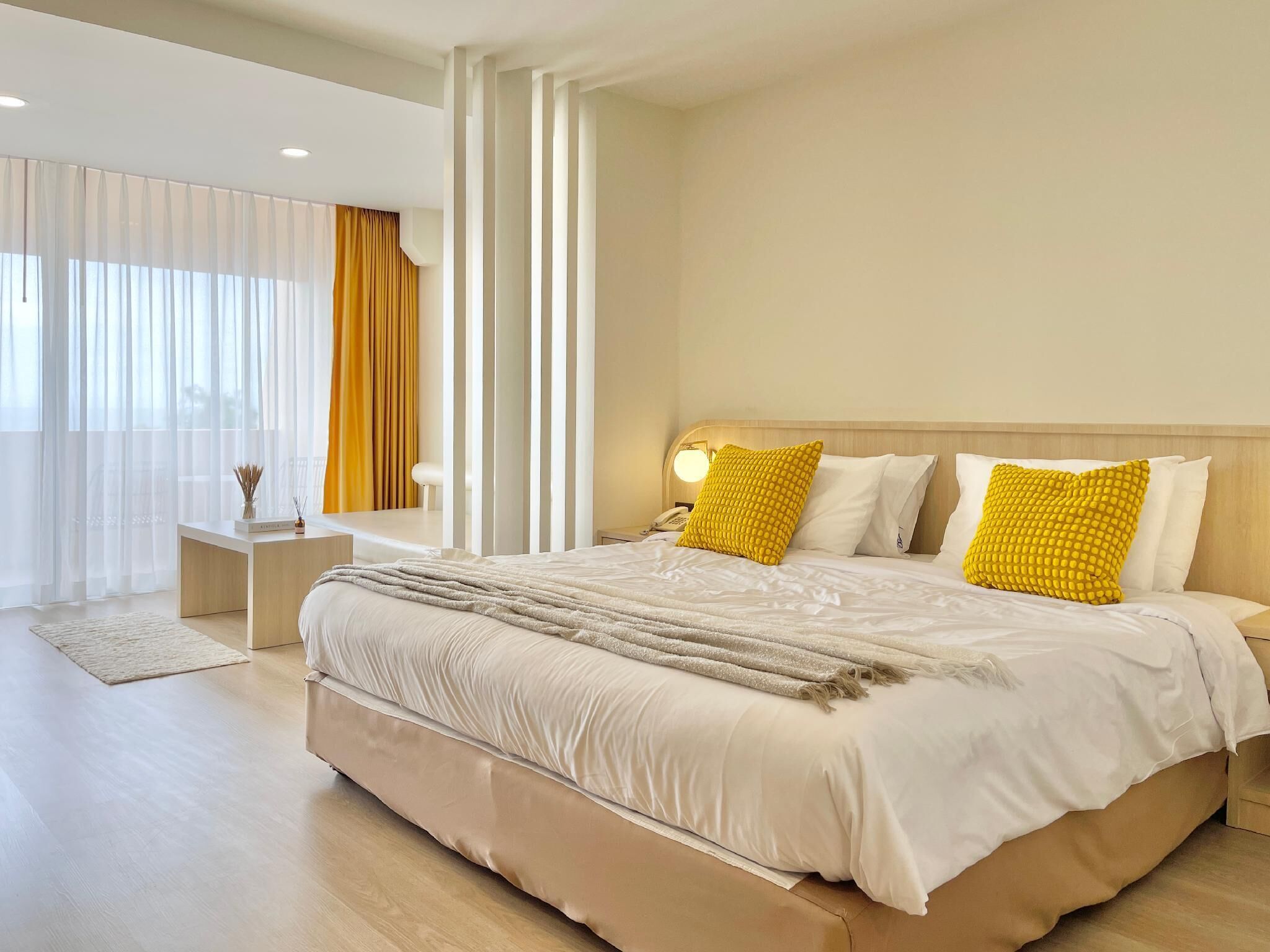 Deluxe Seaview | Minibar, free WiFi