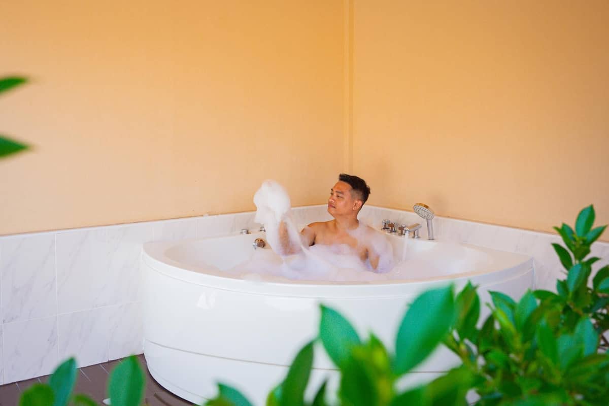 Camp with Jacuzzi | ห้องน้ำ | ฝักบัว, ไดร์เป่าผม, ผ้าเช็ดตัว, สบู่