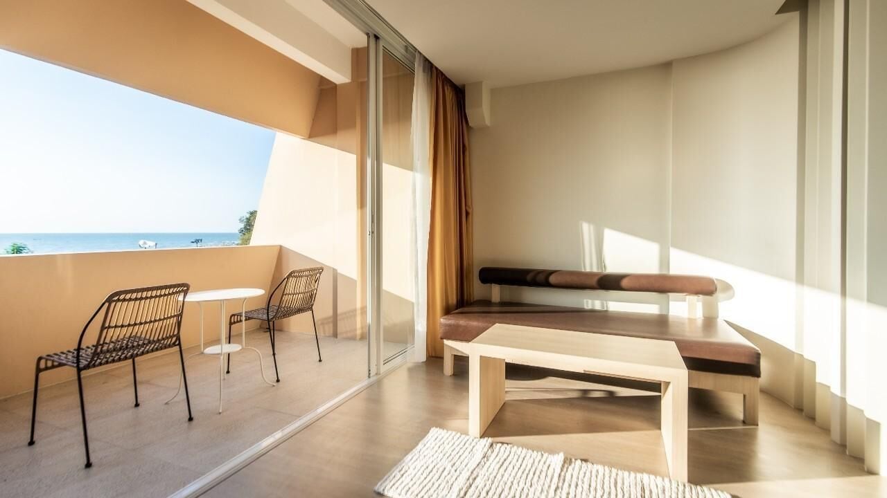 Deluxe Seaview | Interior