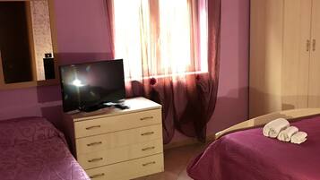 Double Room, Private Bathroom | In-room safe, individually furnished, desk, blackout drapes