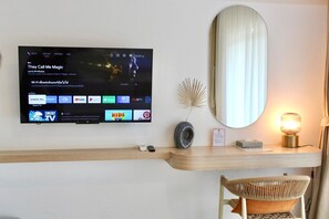 Deluxe Room, Sea View | Interior - S2 Hotel (Chonburi)