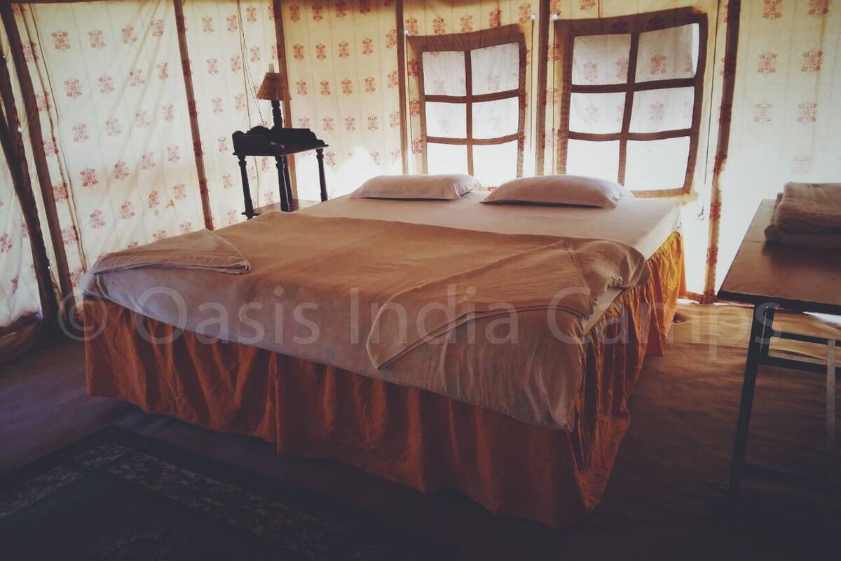 Premium bedding, desk, rollaway beds