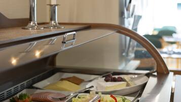 Inbegriffenes Frühstücksbuffet am Wochenende