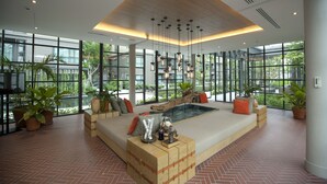 Sala de estar en el lobby