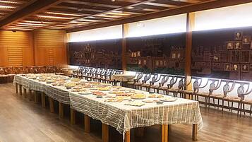 Breakfast, lunch, dinner served; local cuisine