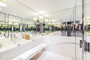 Superior-Zimmer, 2 Einzelbetten | Badezimmer