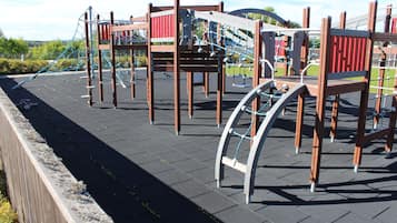Children’s play area – outdoor