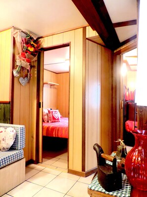 Apartment, 2 Bedrooms (3 pax) | Living area