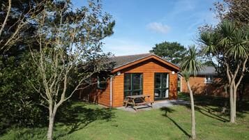 Deluxe Chalet, 2 Bedrooms | Terrace/patio