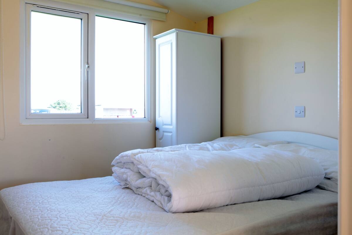 Standard Chalet, 2 Bedrooms | WiFi (free)