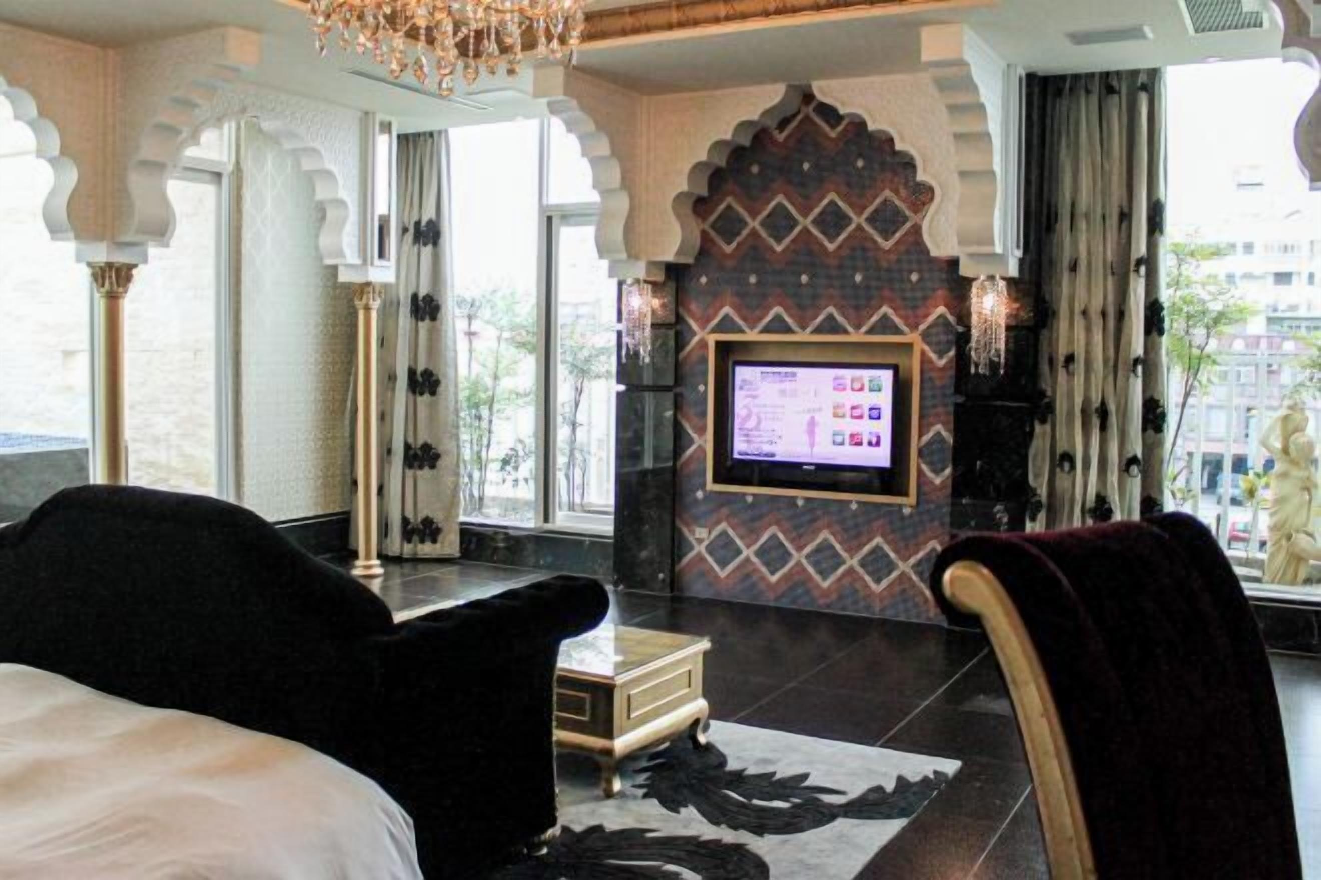 Desk, soundproofing, iron/ironing board, free WiFi