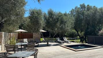 Soins corporels, soins du visage, soins de manucure et de pédicure