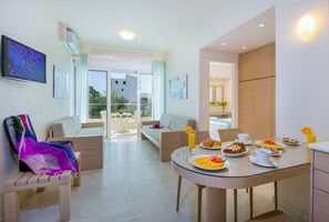 Appartement, 1 chambre | Coin séjour