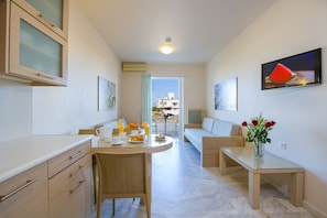 Apartment, 1 Bedroom | Living area