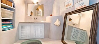 Pyrgos Old winery villa