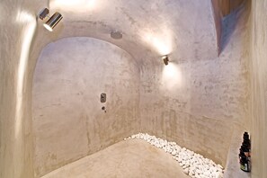 House, 2 Bedrooms | Bathroom | Shower, free toiletries, hair dryer, towels - Pyrgos Old winery villa (Santorini)