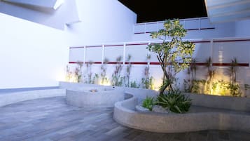 Signature-sviitti (Check in time starts from 6pm) | Terassi/patio