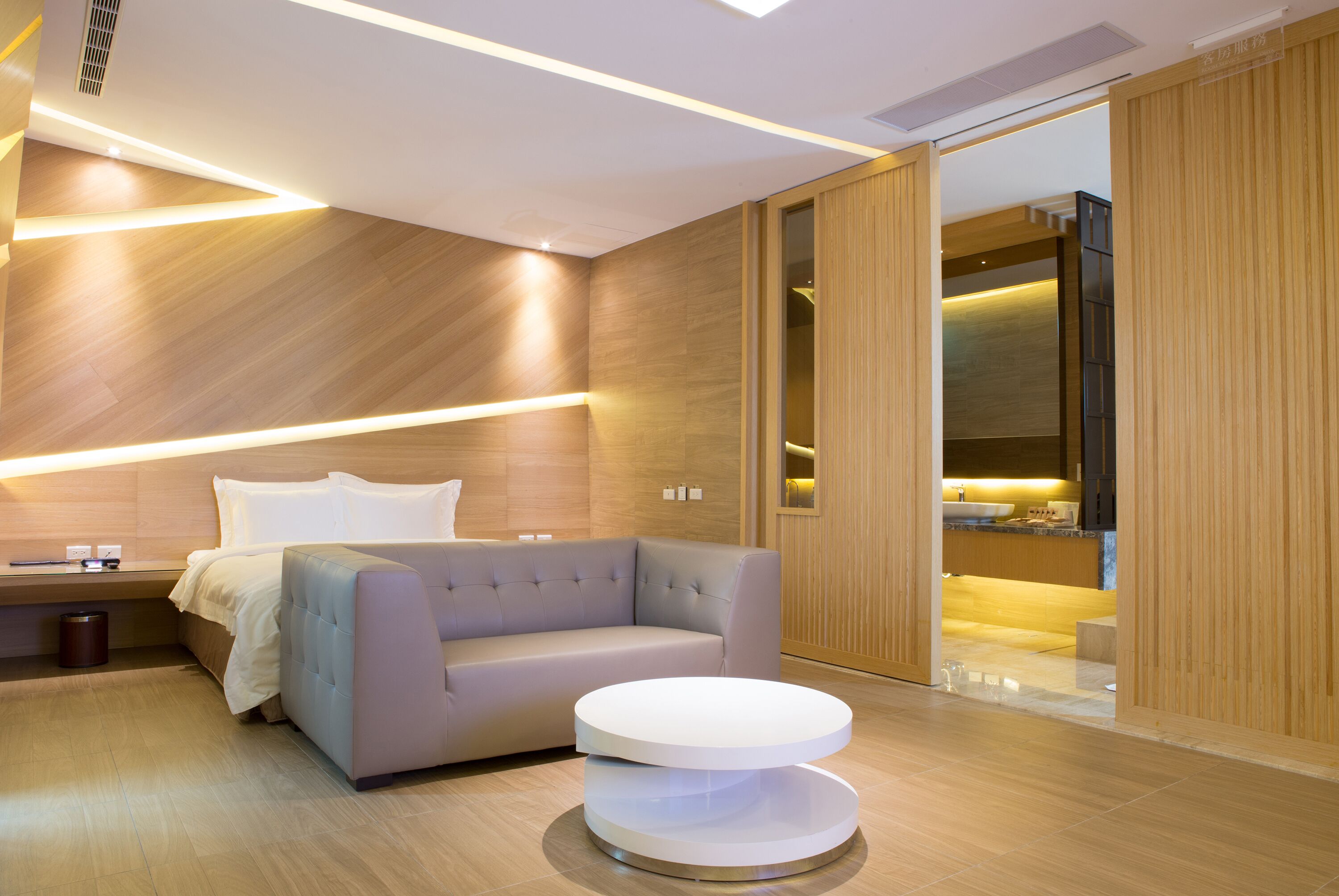 standard suite (check in time starts from 6pm) | minibar, desk, iron/ironing board, free wifi