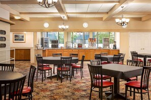 Free daily continental breakfast  - AmericInn by Wyndham La Crosse Riverfront-Conference Center (La Crosse)