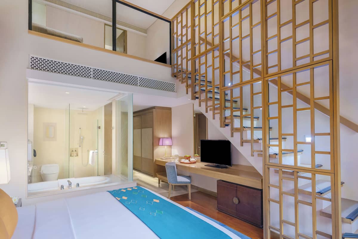 1 bedroom, pillowtop beds, in-room safe, desk