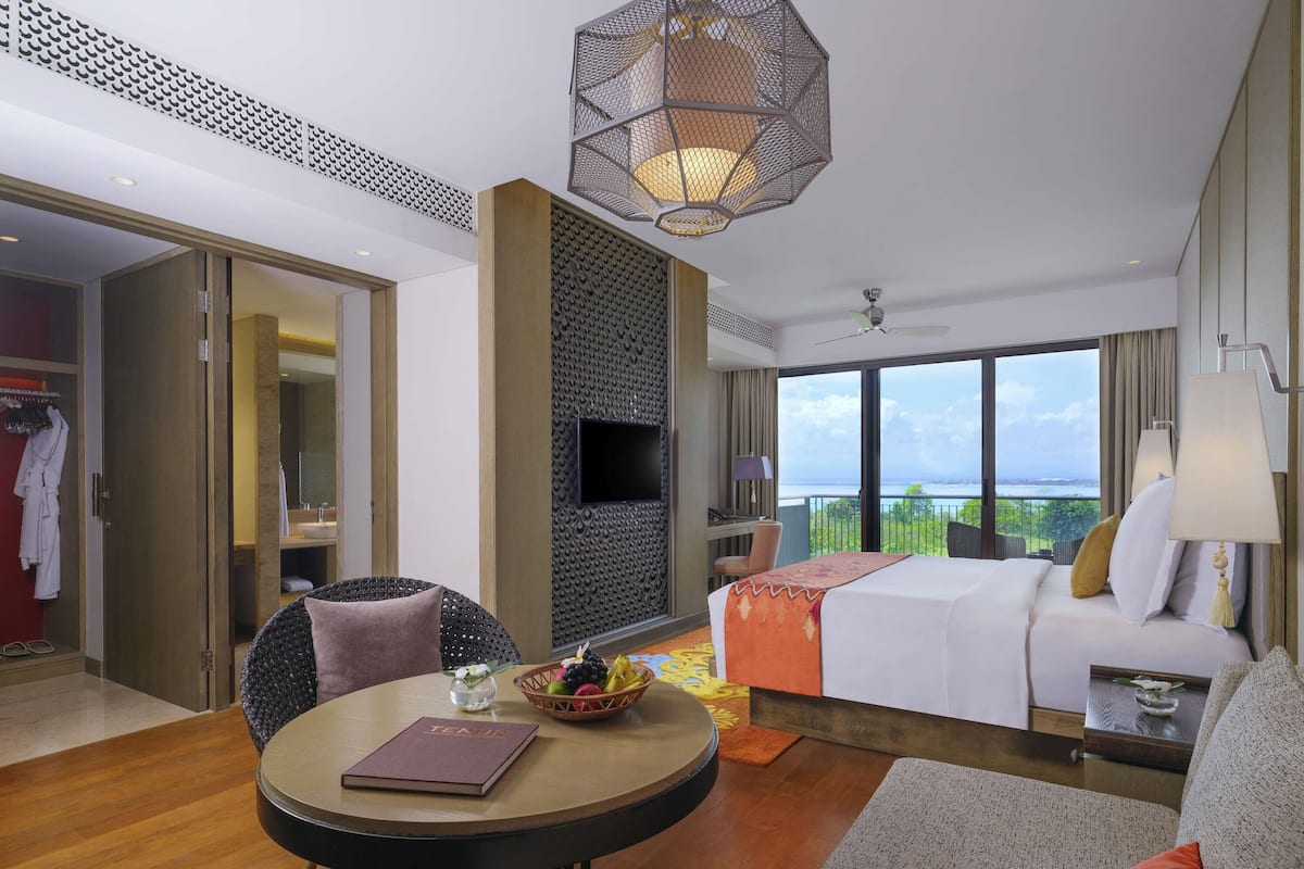 Suíte júnior, 1 cama King | 1 quarto, camas com colchões pillow-top, cofres nos quartos