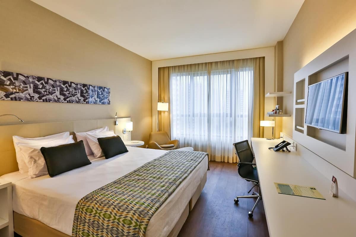 Minibar, in-room safe, desk, free WiFi