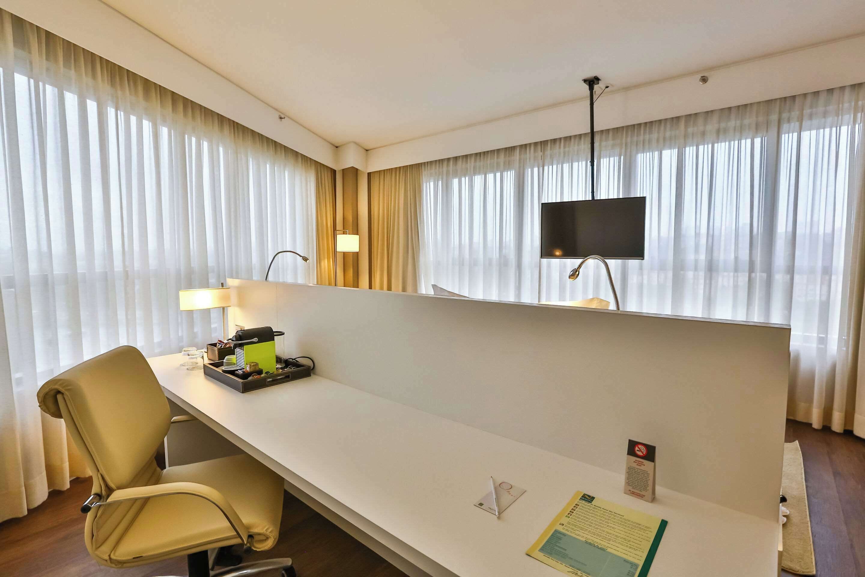 minibar, in-room safe, desk, free wifi