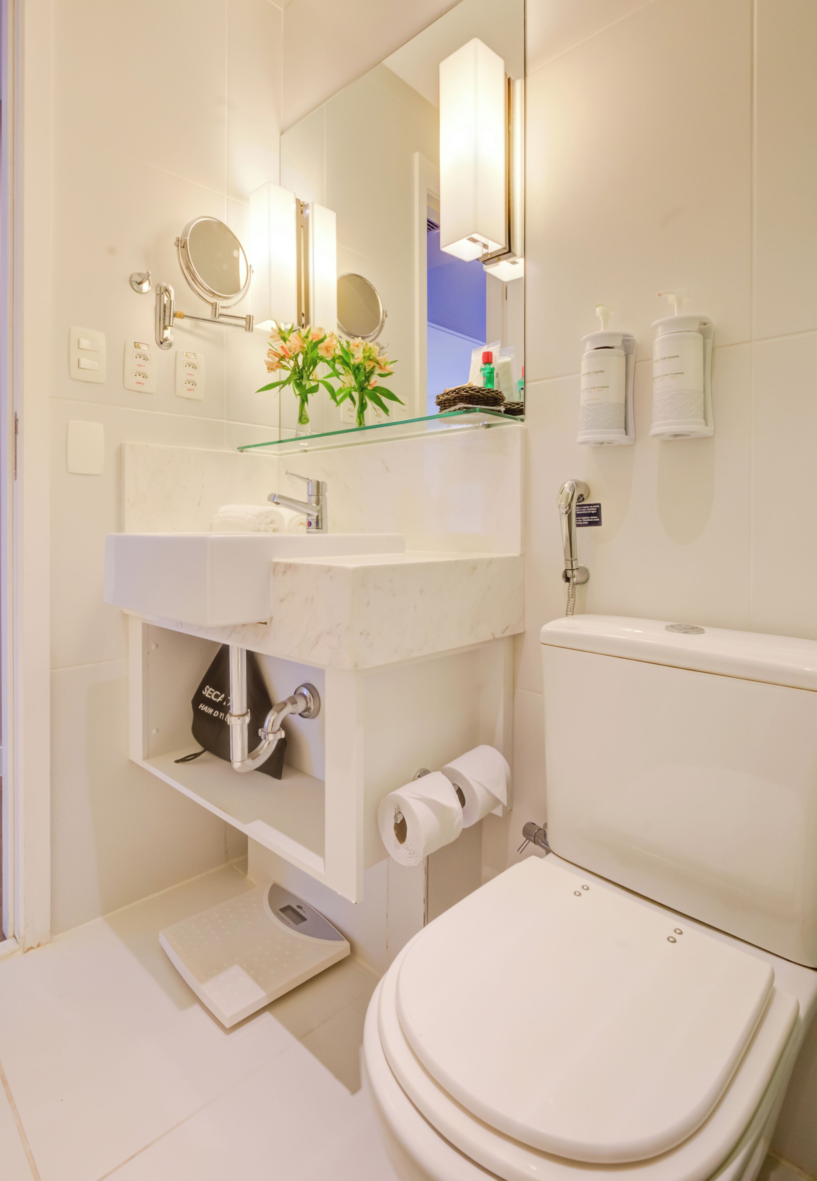 business room | bathroom | shower, hair dryer, towels