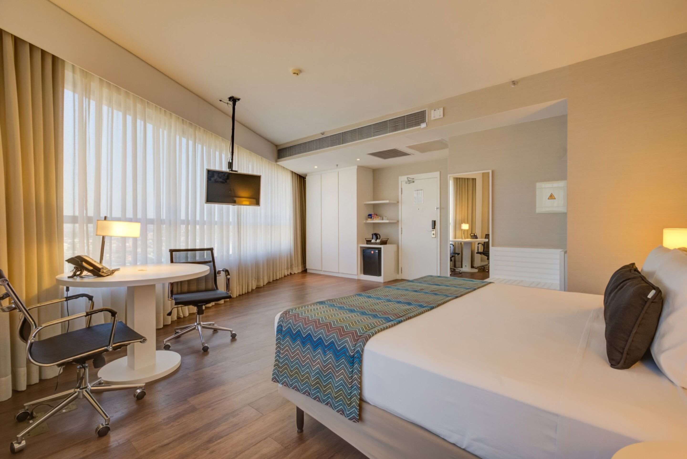 minibar, in-room safe, desk, free wifi