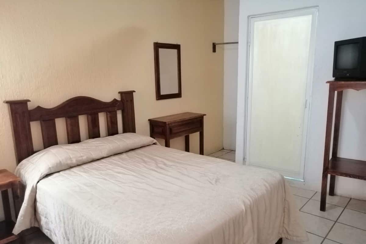 Single Room, 1 Double Bed | Free WiFi