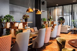 Lobby lounge - Crowne Plaza Podgorica by IHG (Podgorica)