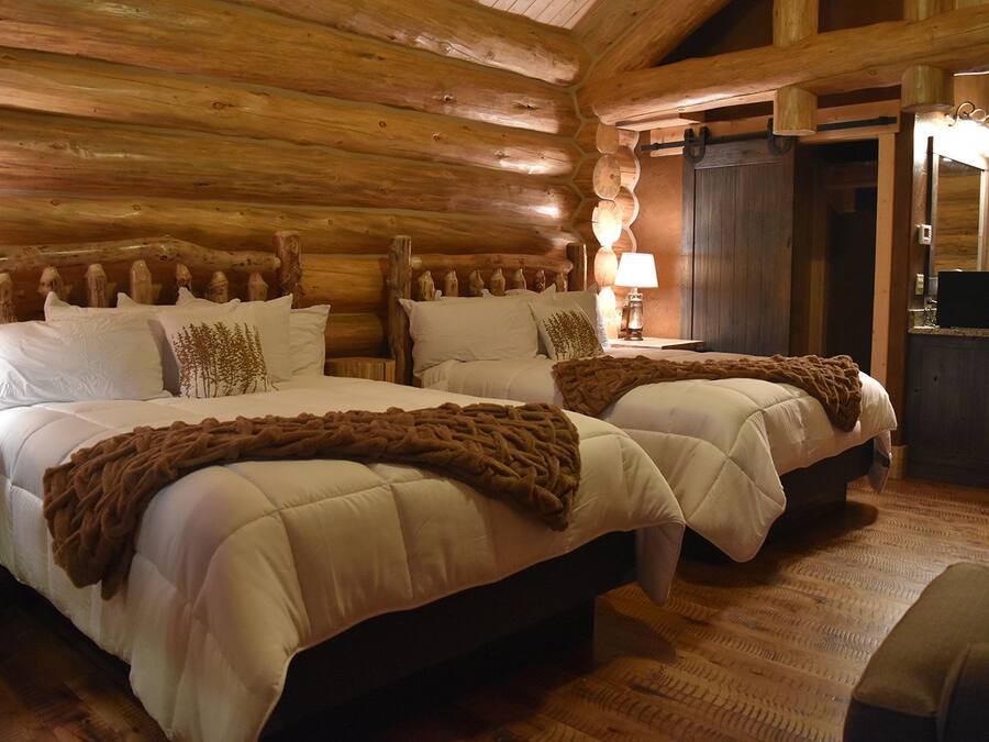 Premium bedding, pillowtop beds, in-room safe, soundproofing