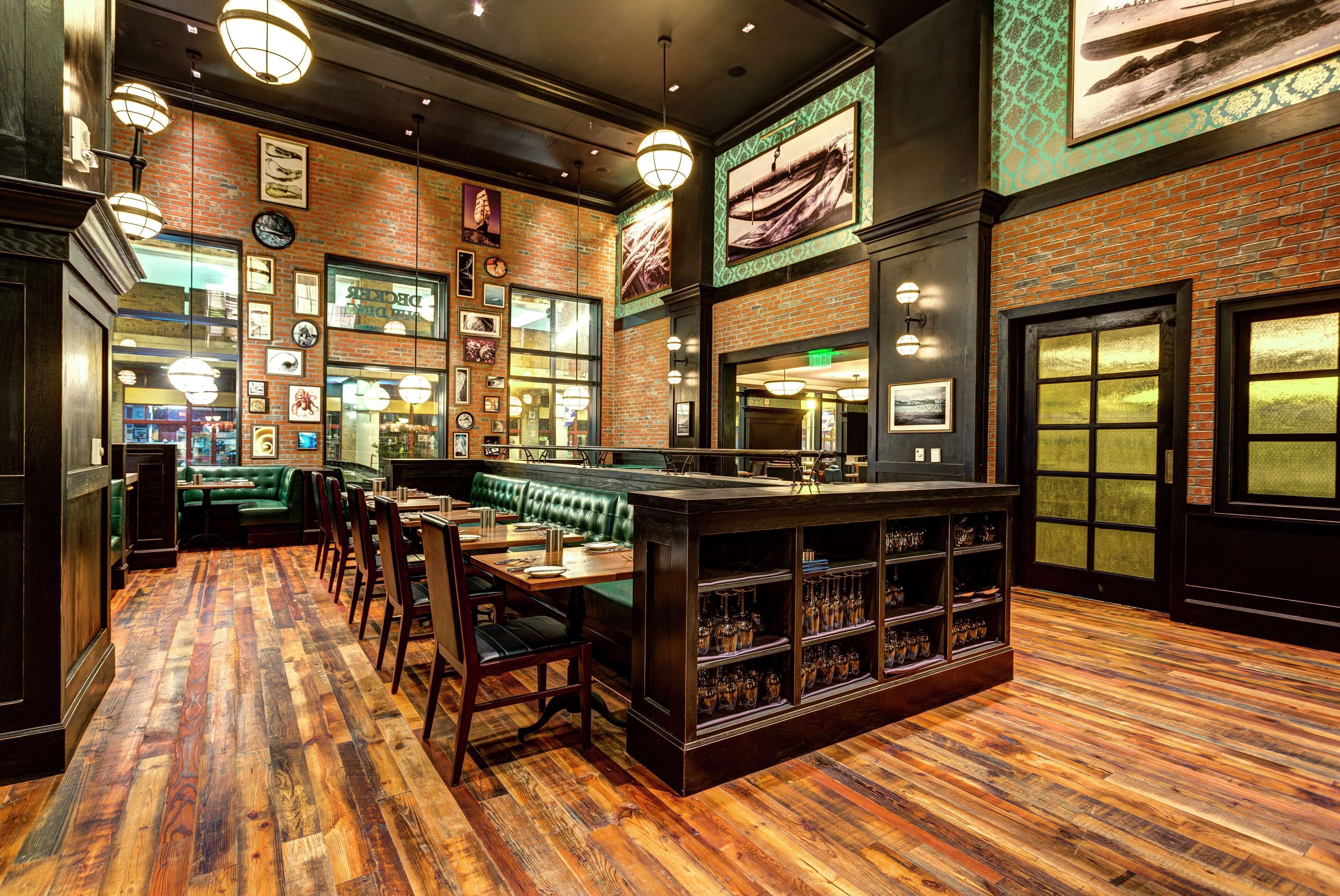 3 restaurants, breakfast, lunch, dinner served; american cuisine