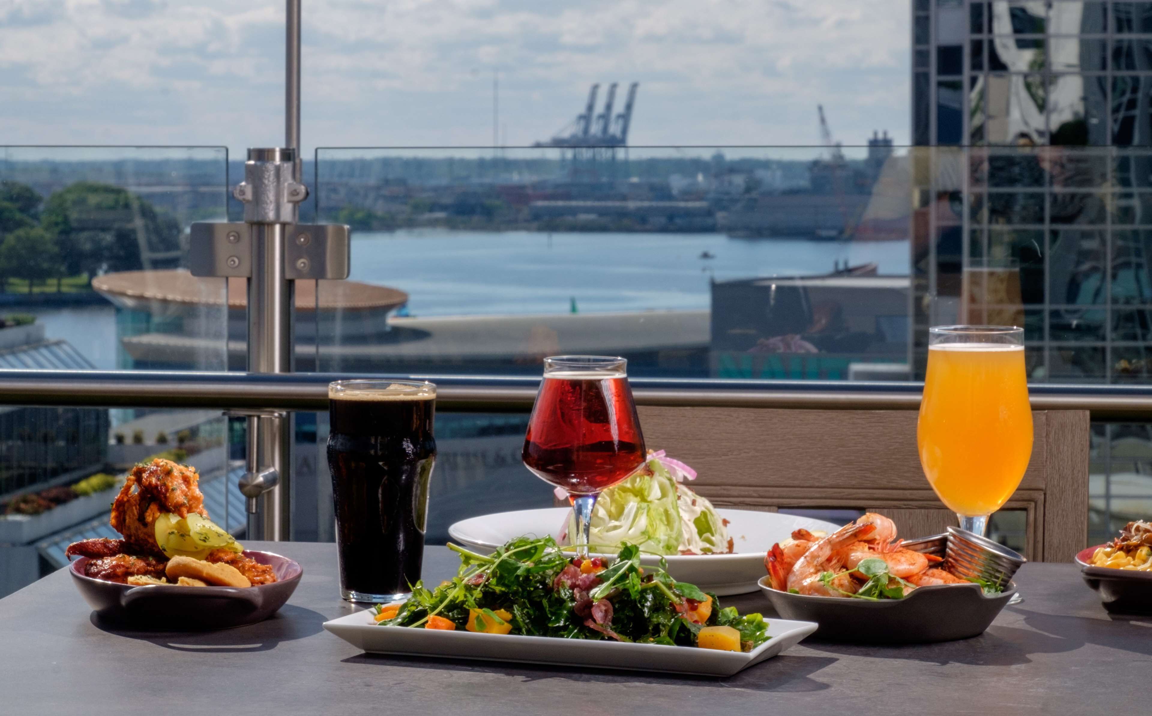 3 restaurants, breakfast, lunch, dinner served; american cuisine