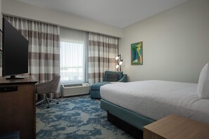 Desk, laptop workspace, blackout curtains, iron/ironing board - Hampton Inn & Suites Charlotte/Ballantyne (Charlotte)