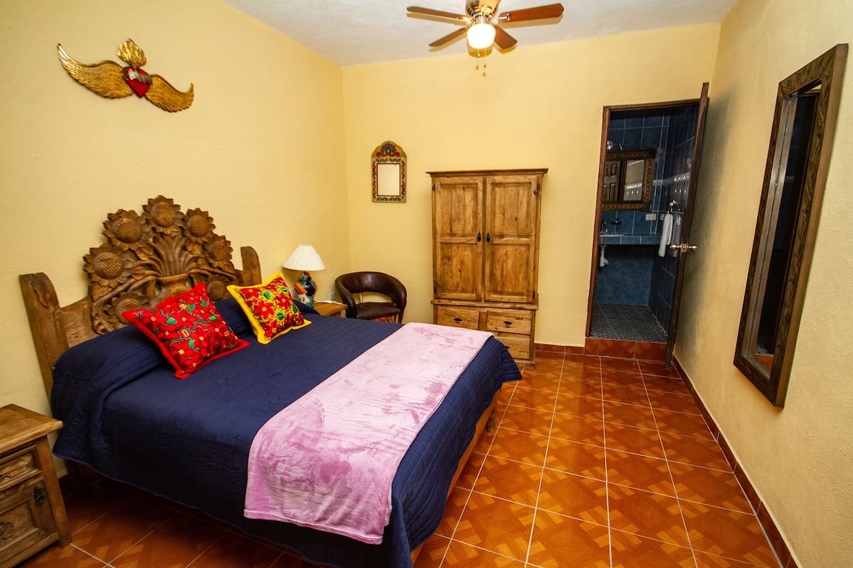 Family Quadruple Room | 1 bedroom, desk, iron/ironing board, free WiFi