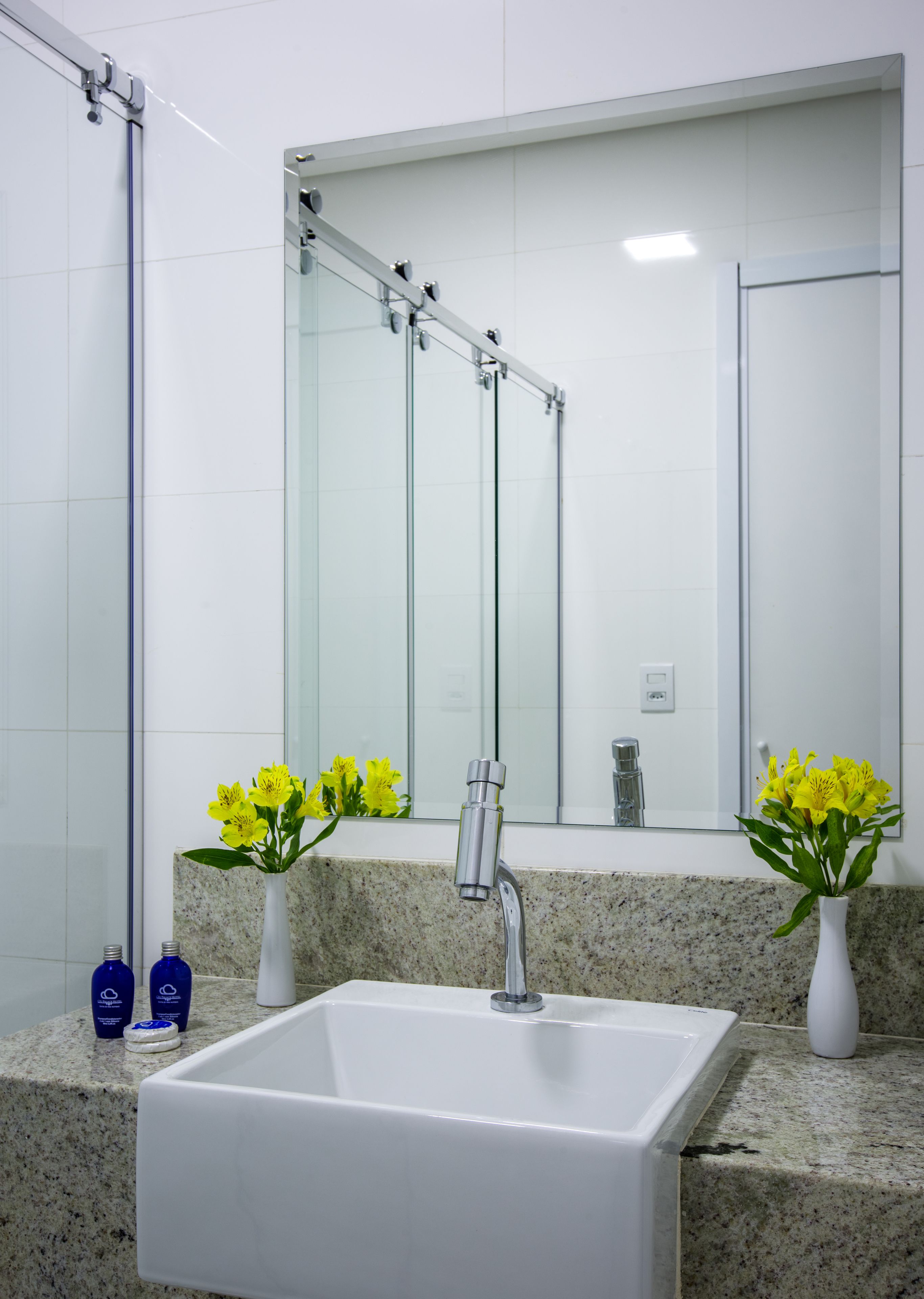 shower, free toiletries, towels