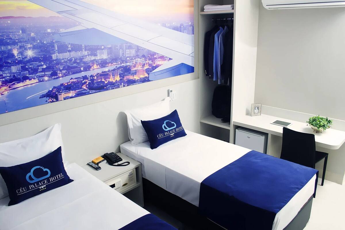 Classic-Zweibettzimmer | Minibar, Zimmersafe, Schreibtisch, laptopgeeigneter Arbeitsplatz