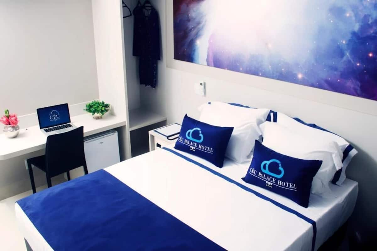 Allergikerbettwaren, Minibar, Zimmersafe, Schreibtisch