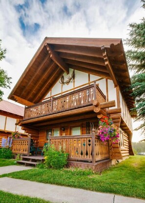 Moose Cabin | Terrace/patio