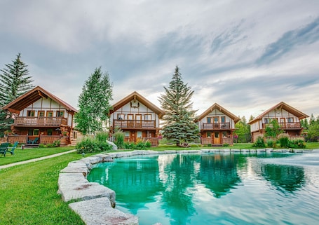 Front of property. Great Northern Resort