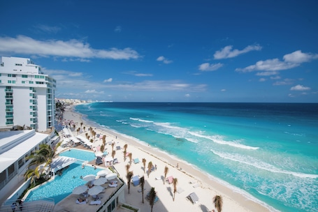Exterior. Oleo Cancun Playa All Inclusive Resort
