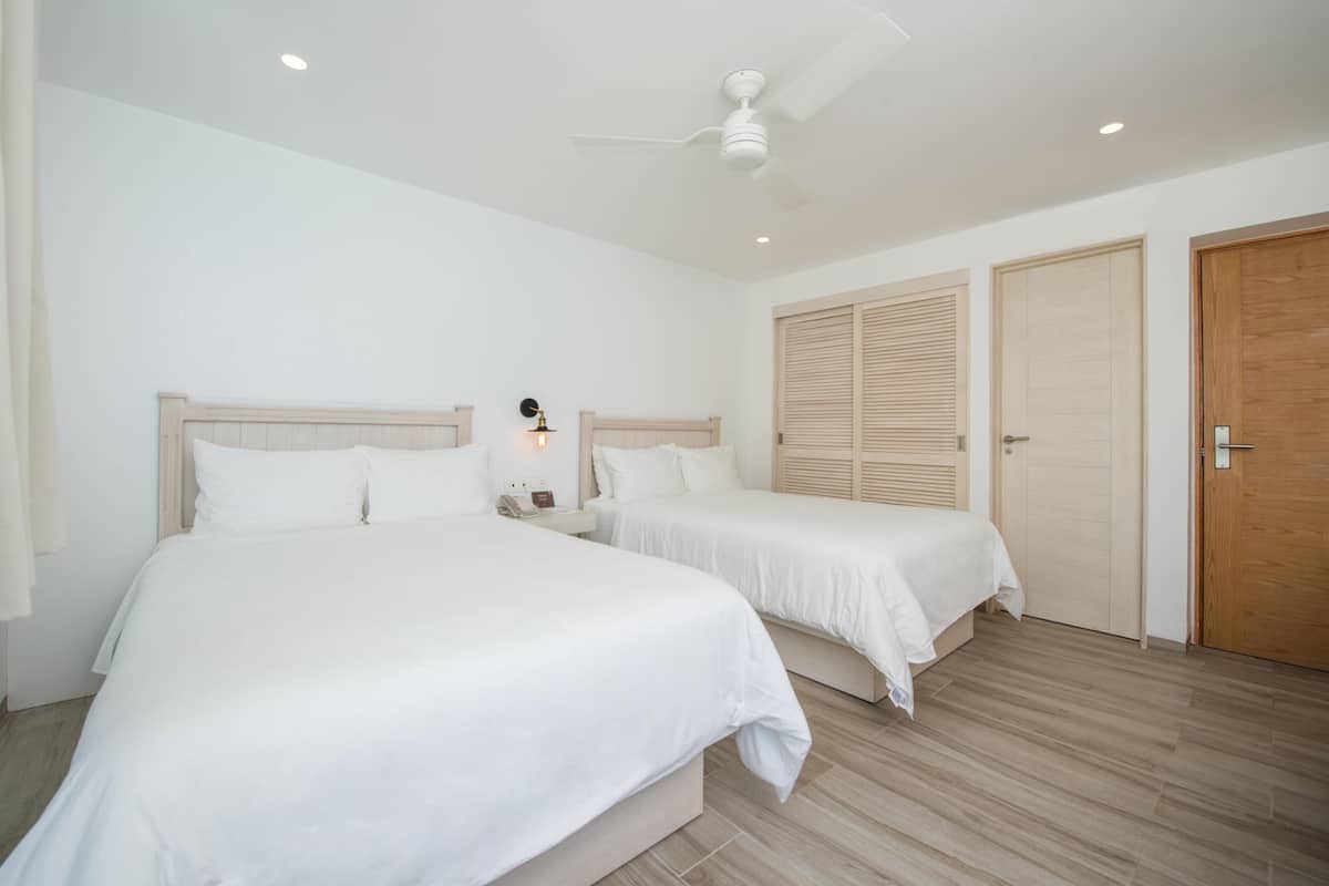 1 chambre, articles de minibar gratuits, coffre-fort