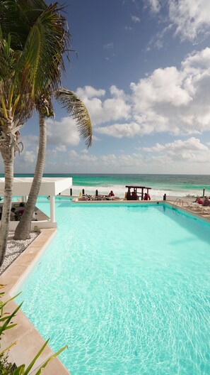 Pool - Oleo Cancun Playa All Inclusive Resort (Cancun)