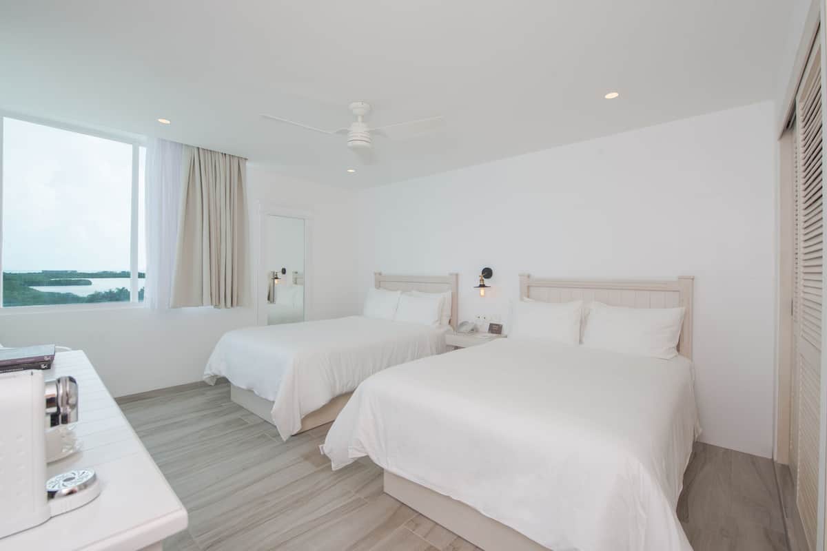 1 chambre, articles de minibar gratuits, coffre-fort