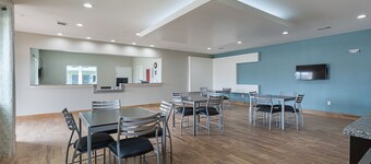 Scottish Inns & Suites