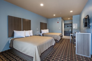 Standard Double Room | Desk, soundproofing, free WiFi, bed sheets - Scottish Inns & Suites (Crosby)