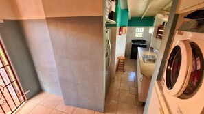 Fridge, microwave