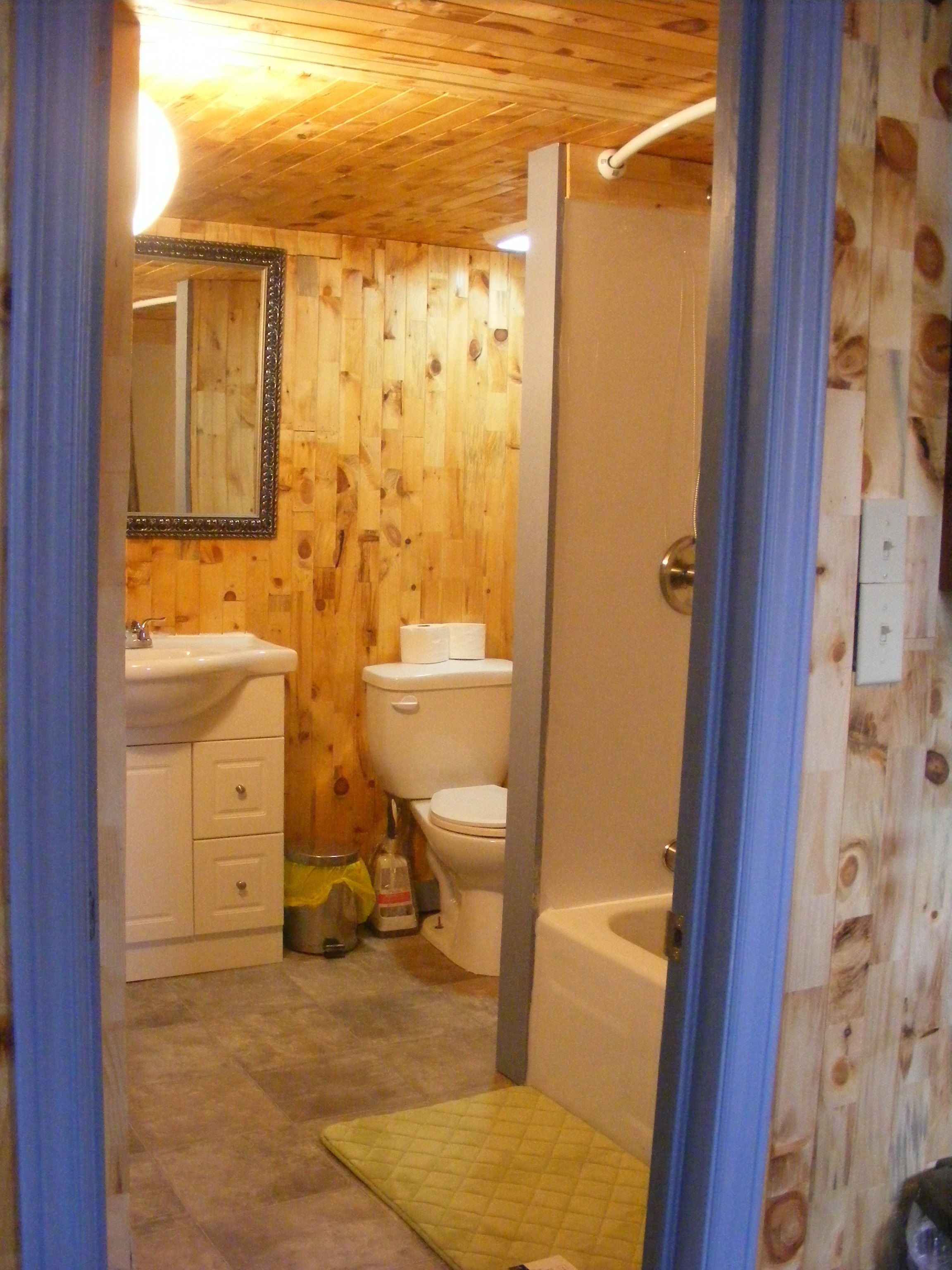 Family Cottage, 2 Bedrooms | Bathroom