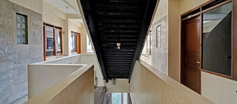 OYO 1699 Verona Residence